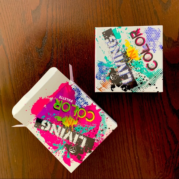 BRAND NEW Hank & Henry Living In Color palette! - Picture 1 of 3